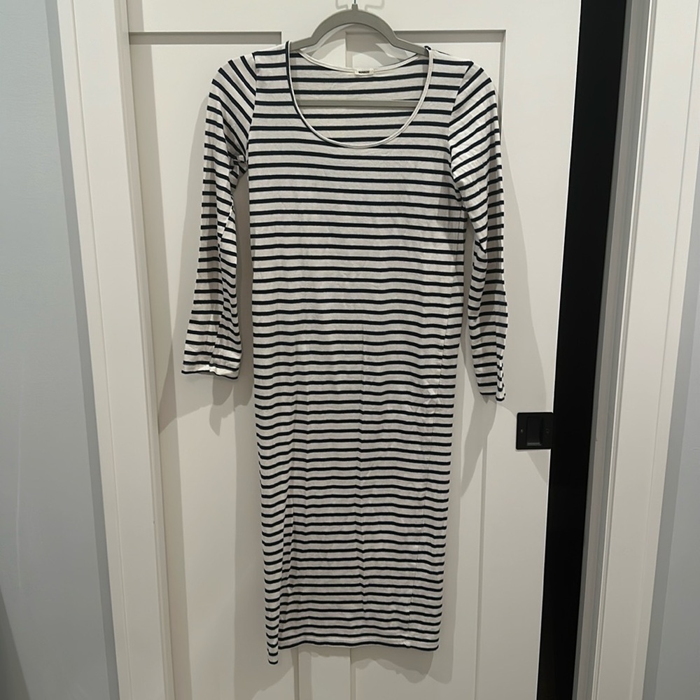 Monrow maternity dress